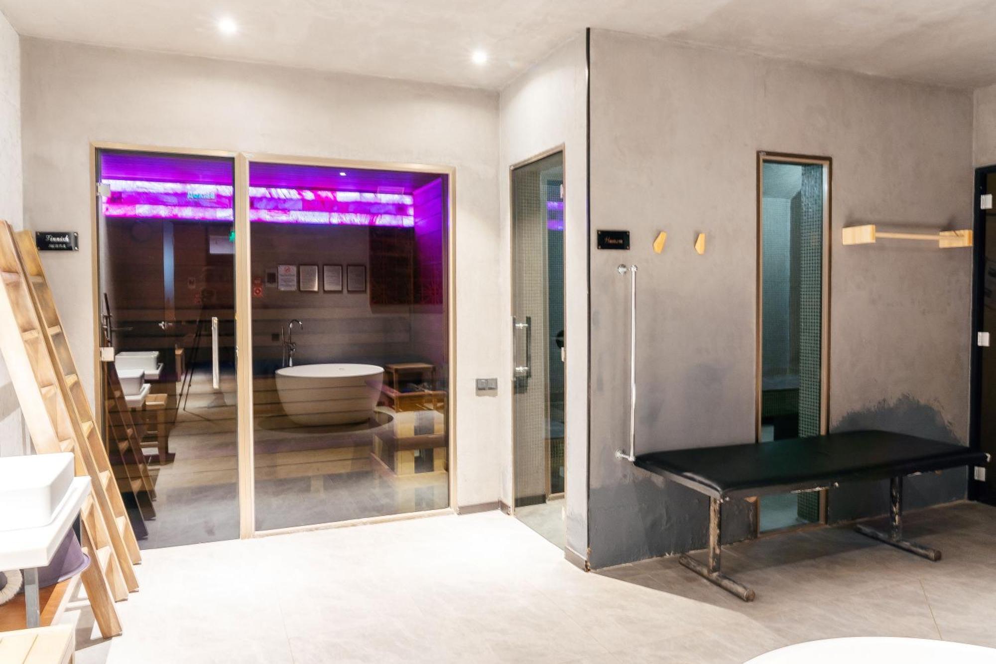 Sulo Vip Spa Atyraū Eksteriør bilde